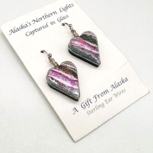 NWT Alaska’s Northern Lights Handcrafted Sterling Glass Heart Dangle Earrings - Picture 2 of 6